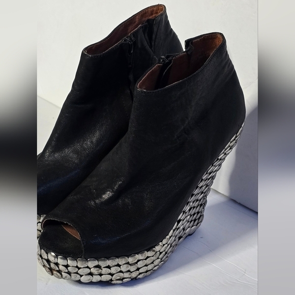 Jeffrey Campbell Peep-Toe Platform Ankle Boot with Stud Tick Wedge Size 8 - Picture 2 of 11